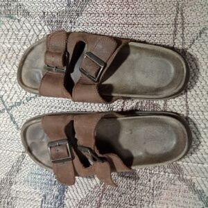 Bass Classic Brown Sandals with Sturdy Soles
